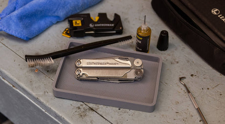 Translation missing: en.How to Use the Leatherman Maintenance Kit