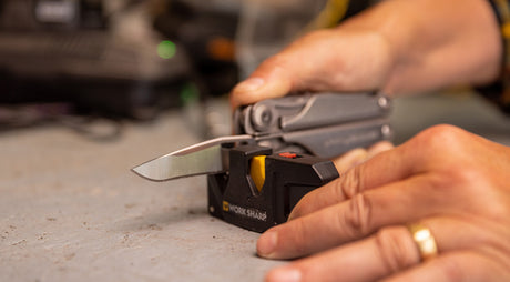 Translation missing: en.How to use the Leatherman Blade Sharpener