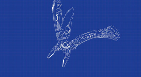 Translation missing: en.Leatherman Skeletool® CX blueprint illustration on a blue background