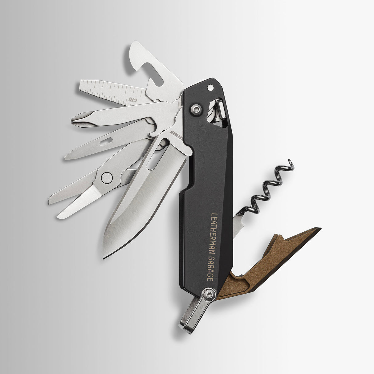 Translation missing: en.Europe75 with tools fanned out