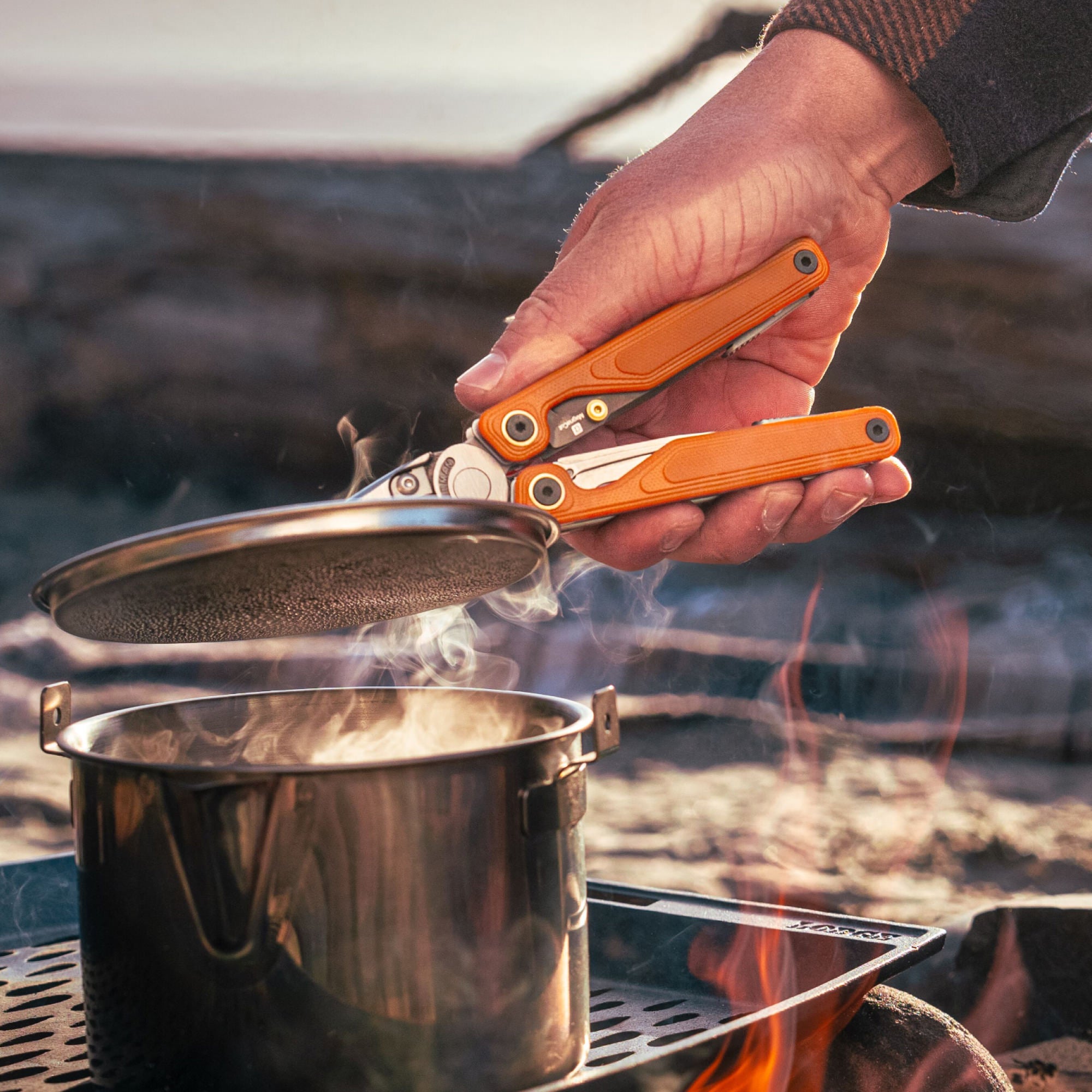 Leatherman Wave Alpha Multi-tool | Official Site