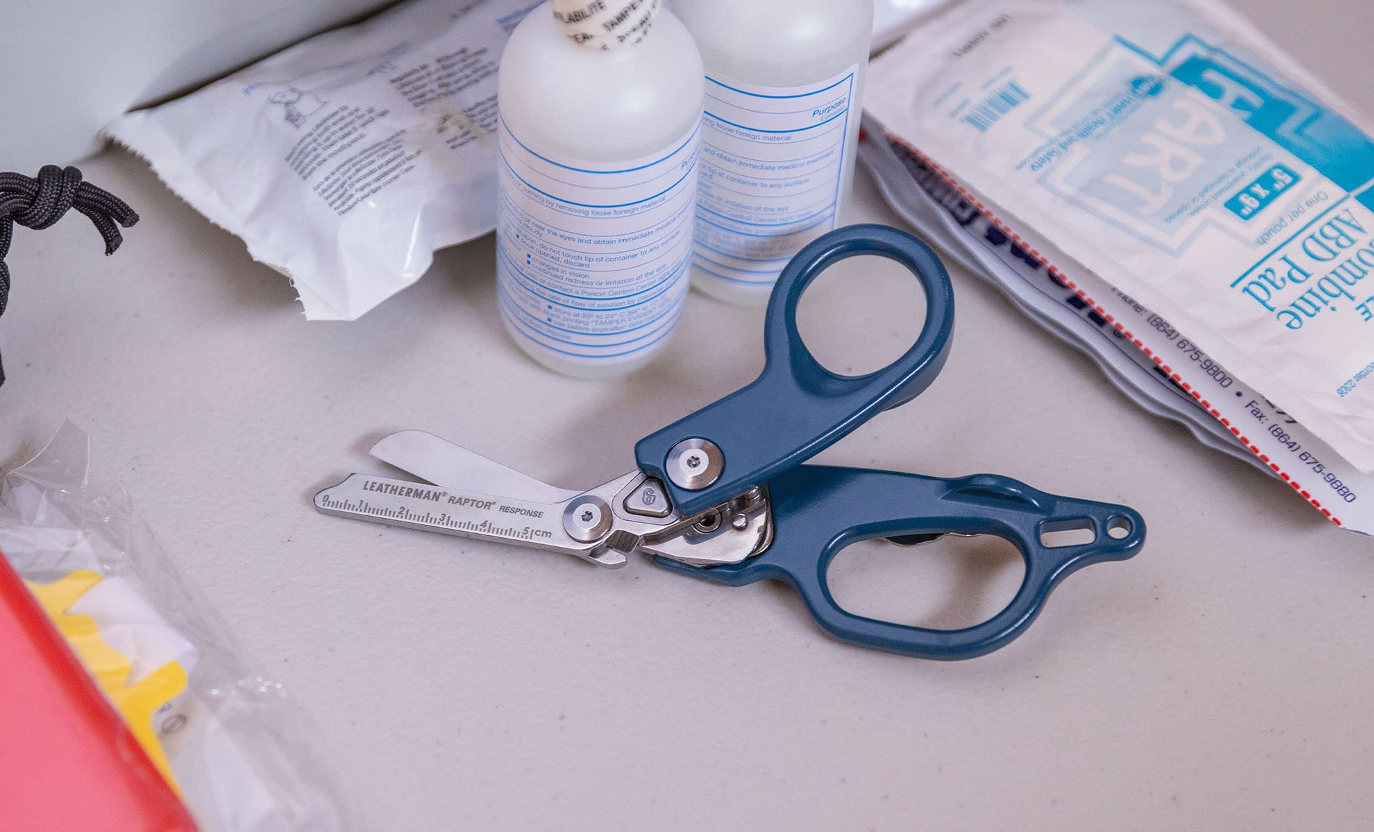 Raptor Response | Everyday Carry Multi-tools | Leatherman Tool Group