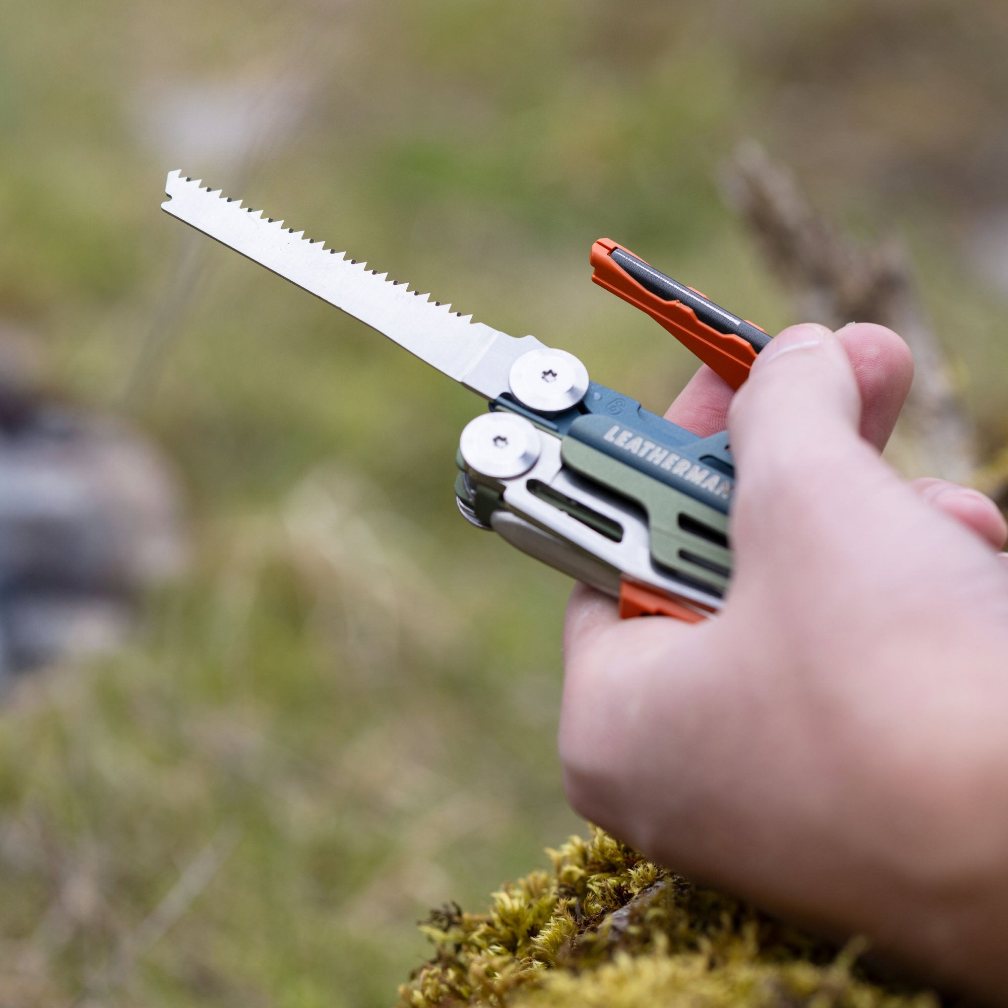 Leatherman Signal Outdoor Multi-tool | Official Site