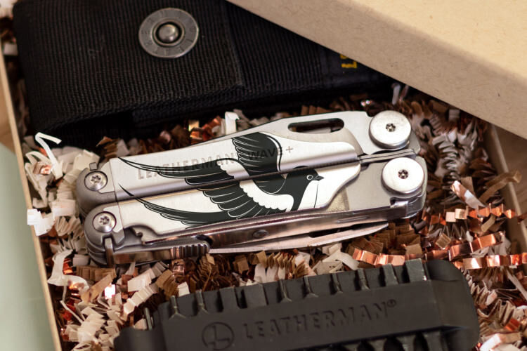 Customized Leatherman Wave in a gift box with bit kit and sheath