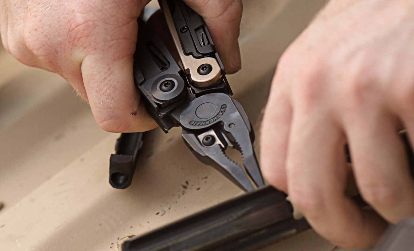 MUT pliers being used 