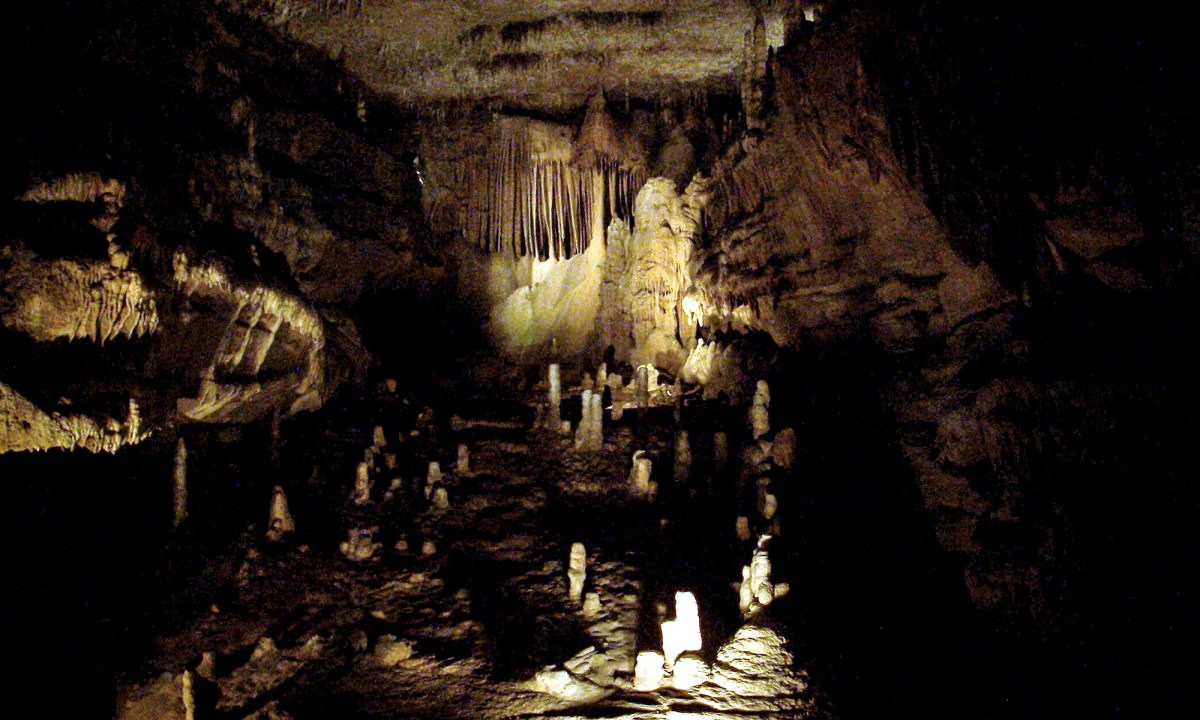 Marengo Cave
