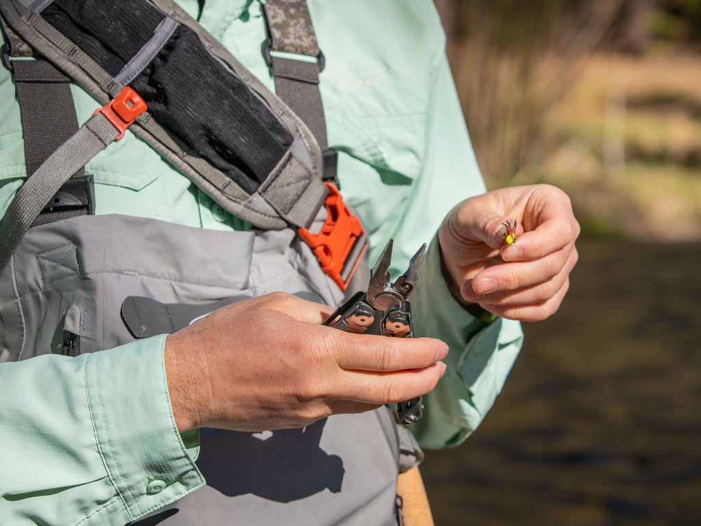 Using a Leatherman with a fishing lure